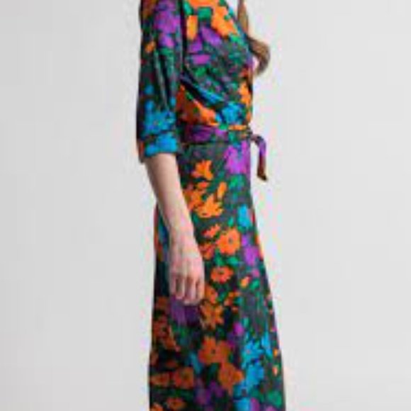 Warn NY - Size - Silk Jacquard Eden Wrap Dress in Jungle - Picture 2 of 2